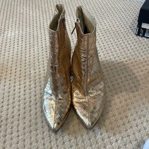 Sam Edelman Booties 9